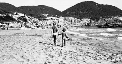 Retrospektive: Familienurlaub in San Carlos auf Ibiza im Jahr 1980 – Ferdinand Keuters Reisebericht: Im Ford Taunus unterwegs auf die Insel 